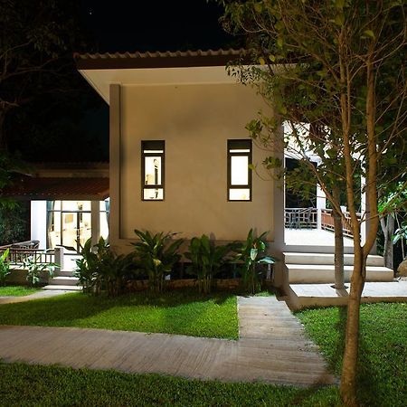 Sun Moon Star Resort Koh Phangan Haad Yao Exterior photo