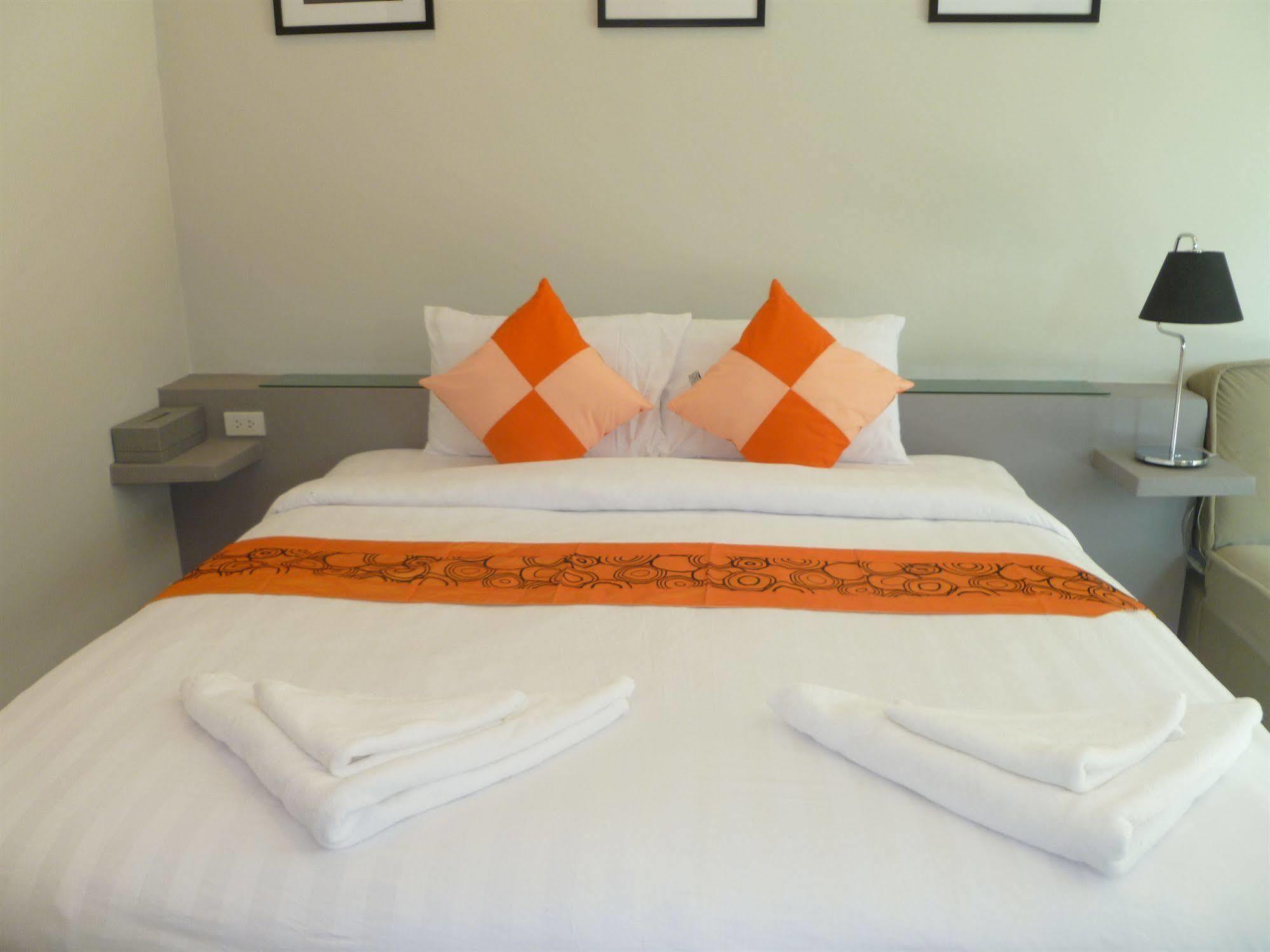 Sun Moon Star Resort Koh Phangan Haad Yao Exterior photo